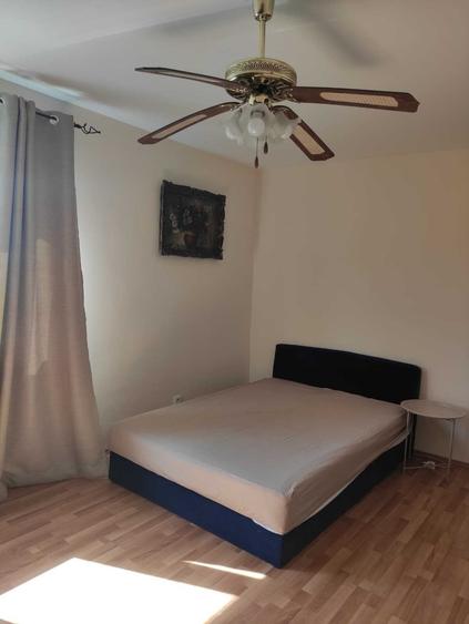 Apartament cu 3 camere decomandat în Exterior Vest