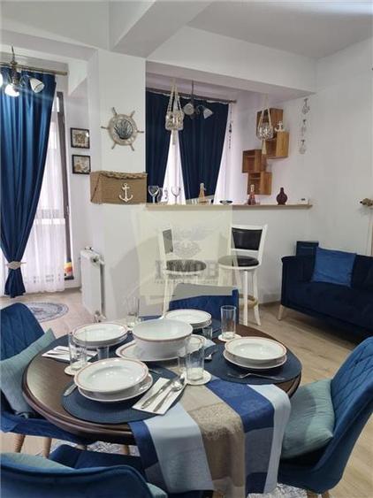 Apartament cu 3 camere decomandat, mobilat în Exterior Sud