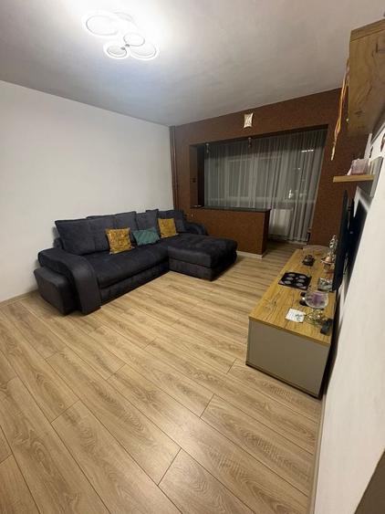 Apartament cu 2 camere decomandat în Palazu Mare