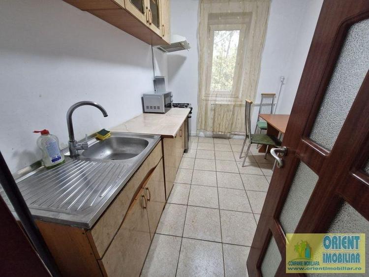 Apartament cu 2 camere semidecomandat în Tomis II