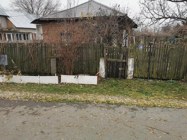 Casă cu Teren 1200 Mp în Gratia
