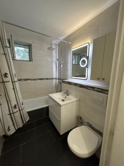 Apartament cu 2 camere semidecomandat în Universitate