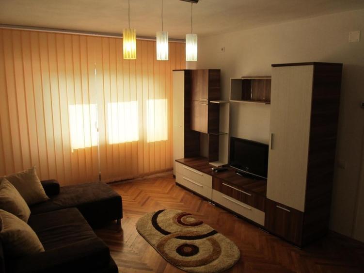 Apartament cu 2 camere decomandat în Bd. Independenței