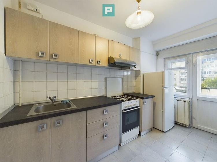 Apartament cu 2 camere decomandat în P-ța Muncii