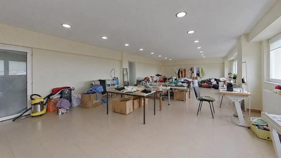 Spațiu comercial, în Central
