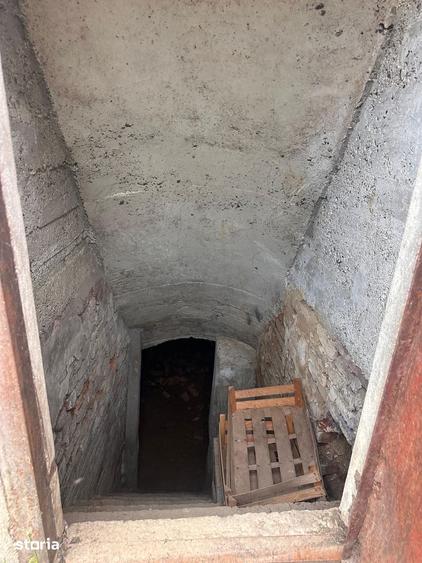 Casă cu 3 camere cu Teren 1300 Mp în Central