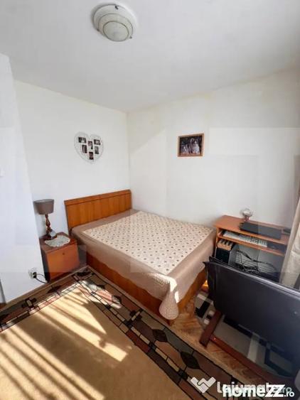 Apartament cu 3 camere semidecomandat în Nord