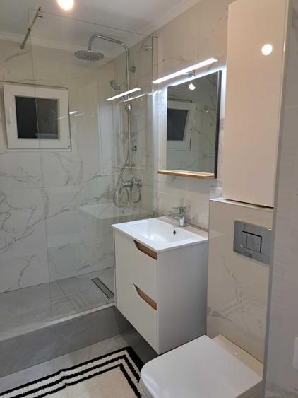 Apartament cu 2 camere decomandat în Florești