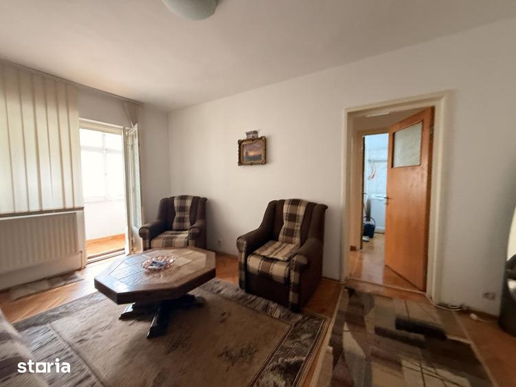 Apartament cu 2 camere semidecomandat în Central