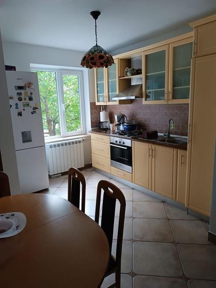 Apartament cu 4 camere decomandat în Dragoș Vodă