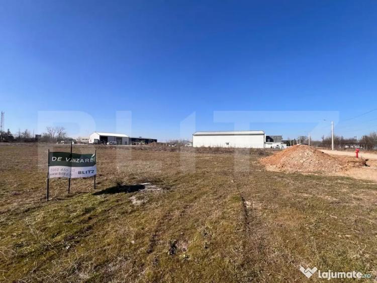 Teren de 12418 mp, în Cârcea