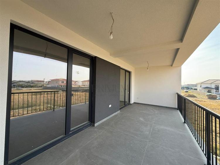 Apartament cu 3 camere decomandat în Moșnița Nouă