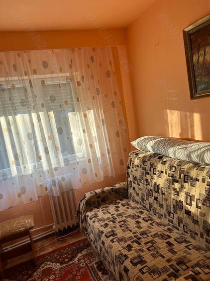 Apartament cu 4 camere decomandat în Micro 15