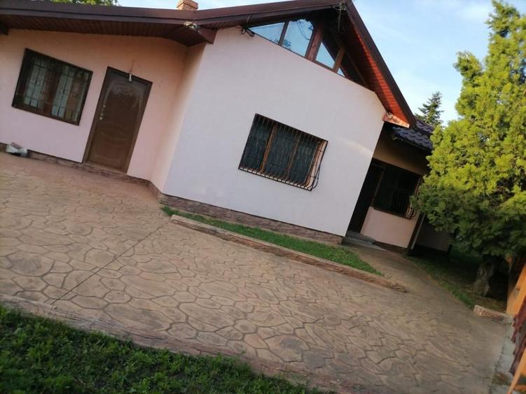 Casă individuală cu 5 camere cu Garaj în Vlădeni