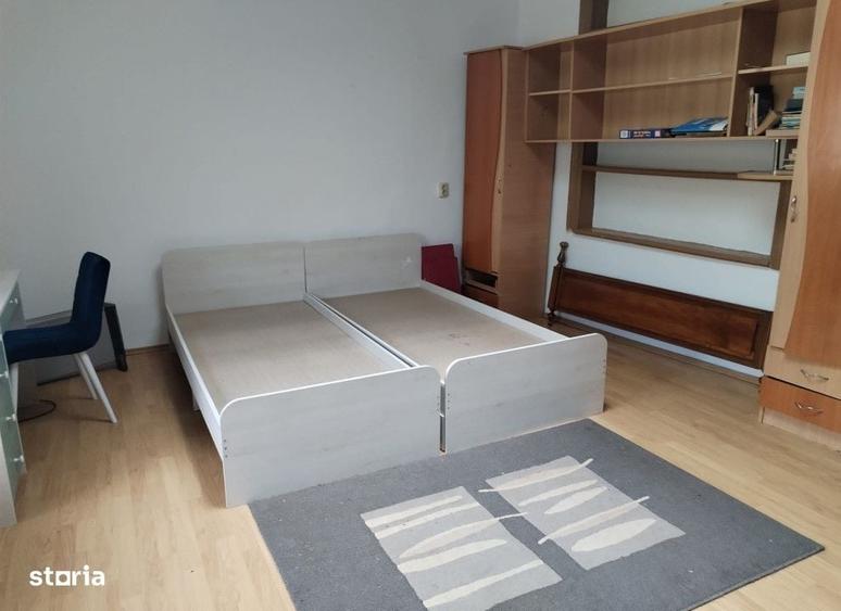 Apartament cu 3 camere în Centru Civic