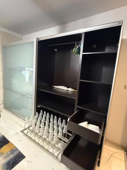 Apartament cu 2 camere nedecomandat, mobilat în Malu Roșu