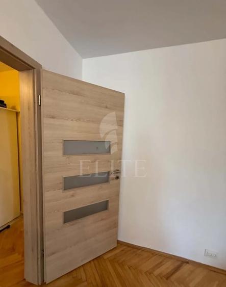 Apartament 3 camere în zona STRAZII BUCURESTI - 4