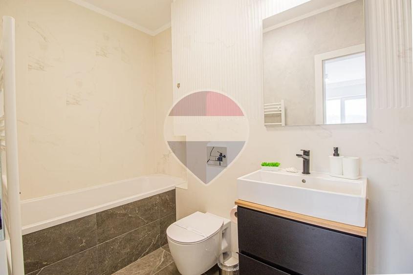 Apartament cu 3 camere decomandat, mobilat în Central