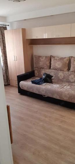 Garsonieră decomandată în Roman