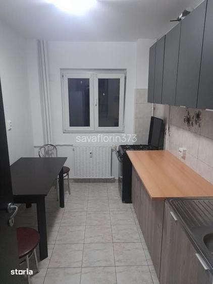 Inchiriez apartament proprietar
