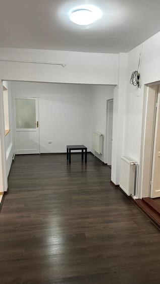 Casă cu 3 camere cu Teren 148 Mp în Fundeni