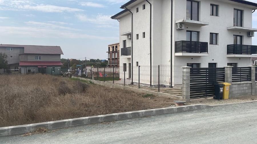 Teren Construcții intravilan de 950 mp, în Schitu