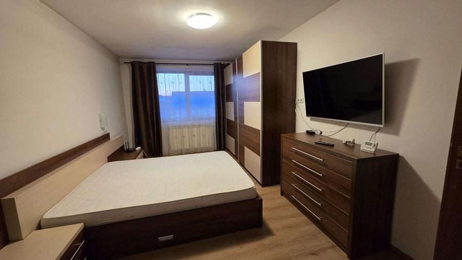 Casă cu 4 camere cu Teren 250 Mp în Florești