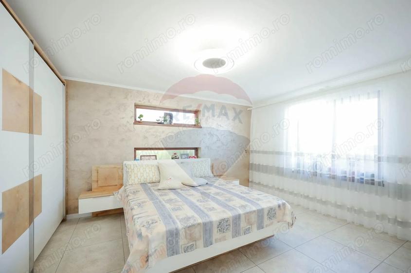 Casă cu 3 camere cu Teren 486 Mp în Sânmartin