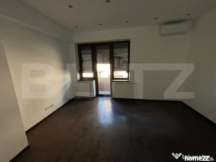 Apartament cu 3 camere decomandat în Ultracentral