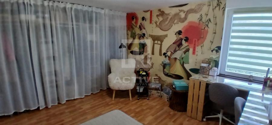 Apartament cu 3 camere semidecomandat, mobilat în Andrei Mureșanu