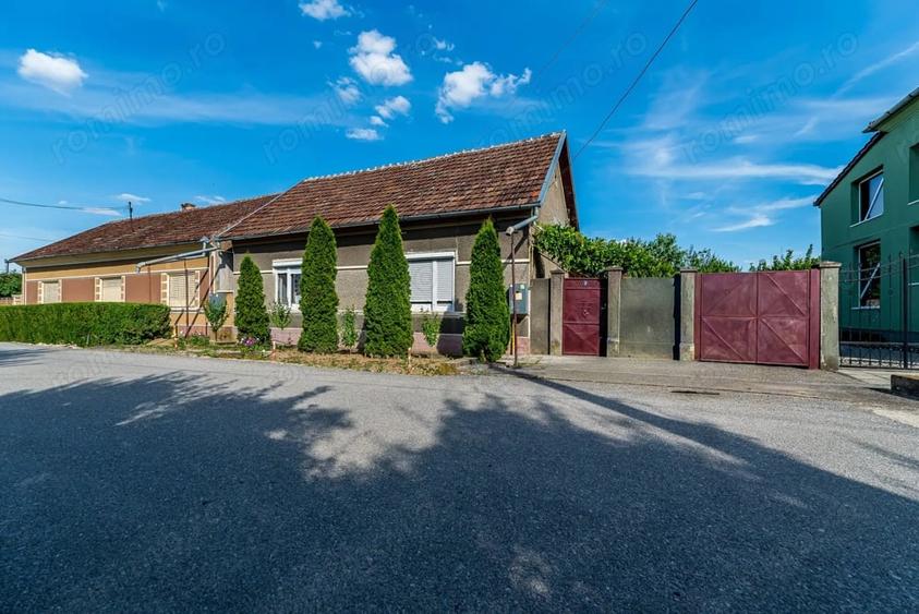 Casă cu 3 camere cu Teren 330 Mp în Central