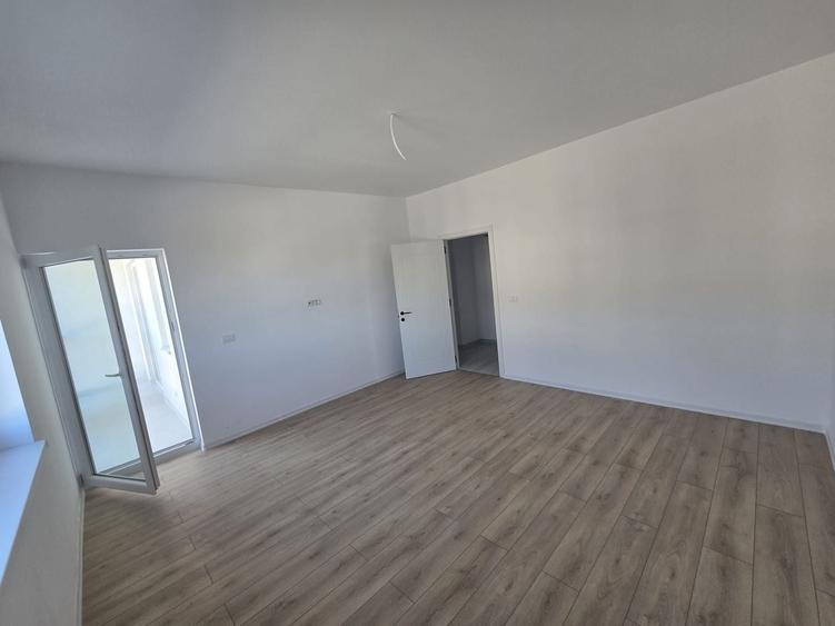 Apartament cu 2 camere decomandat în Giroc