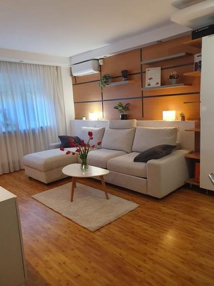 Apartament cu 3 camere decomandat în Valea Rosie