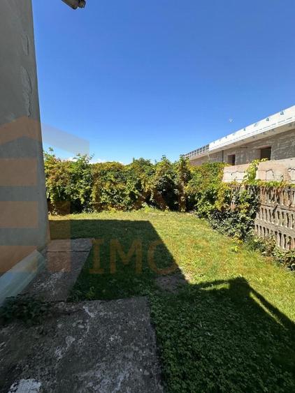 Casă individuală cu 4 camere cu Canalizare în Palazu Mare