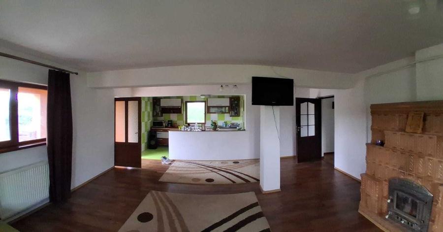 Casă cu 4 camere în Tufeni