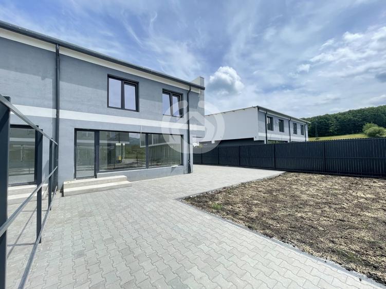 Duplex cu 4 camere cu Teren 264 Mp în Rășinari