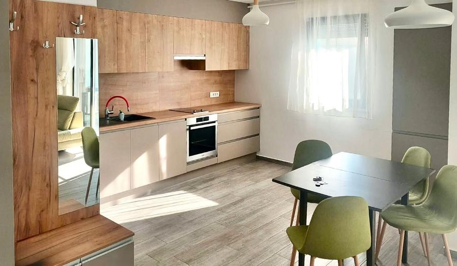 Apartament cu 2 camere decomandat în Dumbrăvița