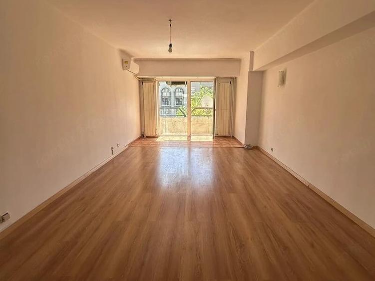 Apartament cu 4 camere decomandat în Decebal