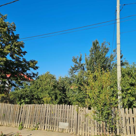 Casă cu 4 camere cu Teren 1578 Mp în Țăndărei