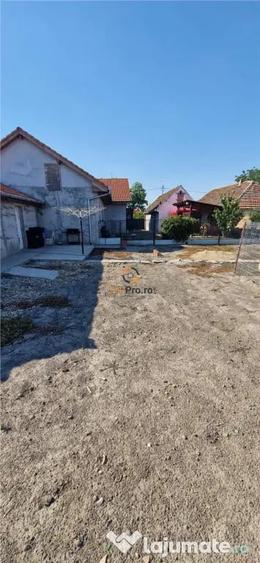 Doua Case In Curte Cenei La 28 Km De Timisoara - 13