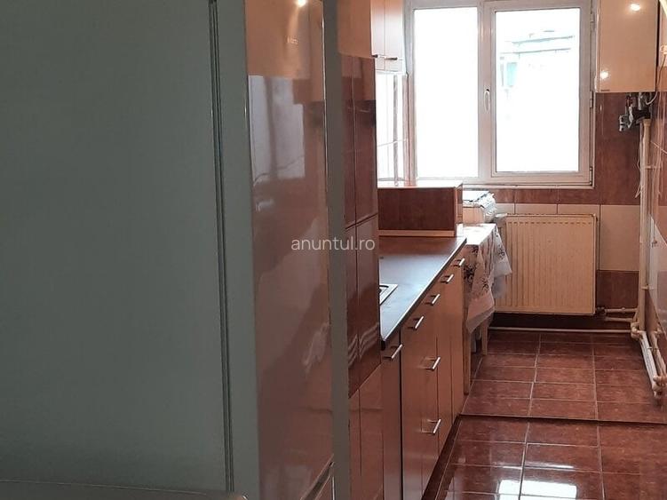 Garsonieră decomandată în Gorjului