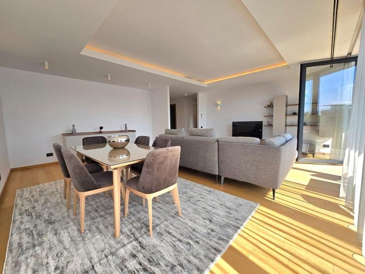 Apartament cu 3 camere în Primăverii