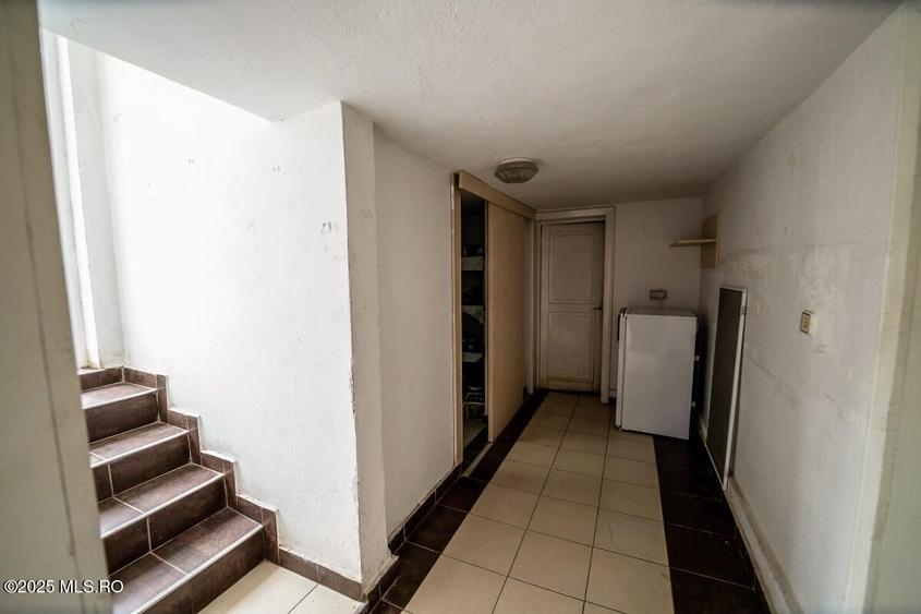 Casă individuală cu 21 camere cu Canalizare în Freidorf