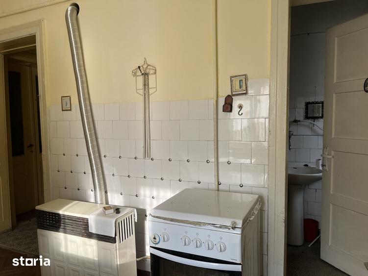 Casă cu 2 camere cu Teren 600 Mp în Central