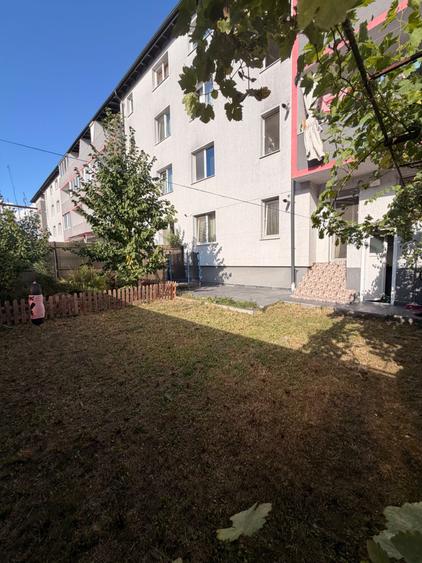 Apartament cu 2 camere decomandat în Florești