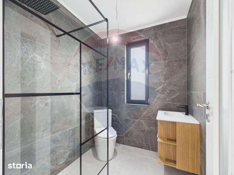 Casă cu 4 camere cu Teren 508 Mp în Central