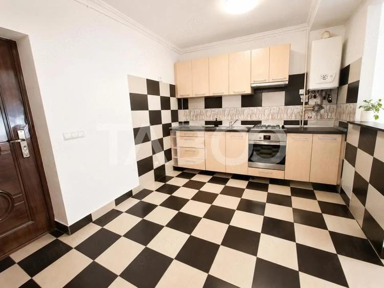 Apartament cu 3 camere decomandat în Central