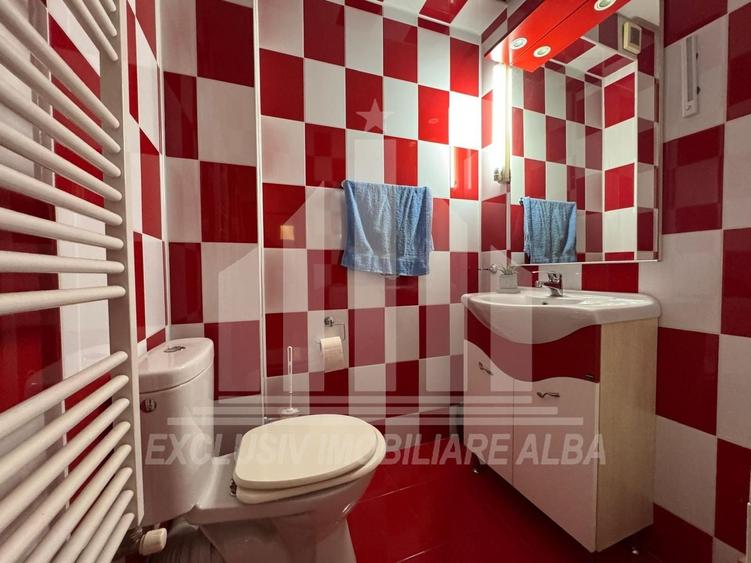 Apartament cu 3 camere decomandat, mobilat în Maier