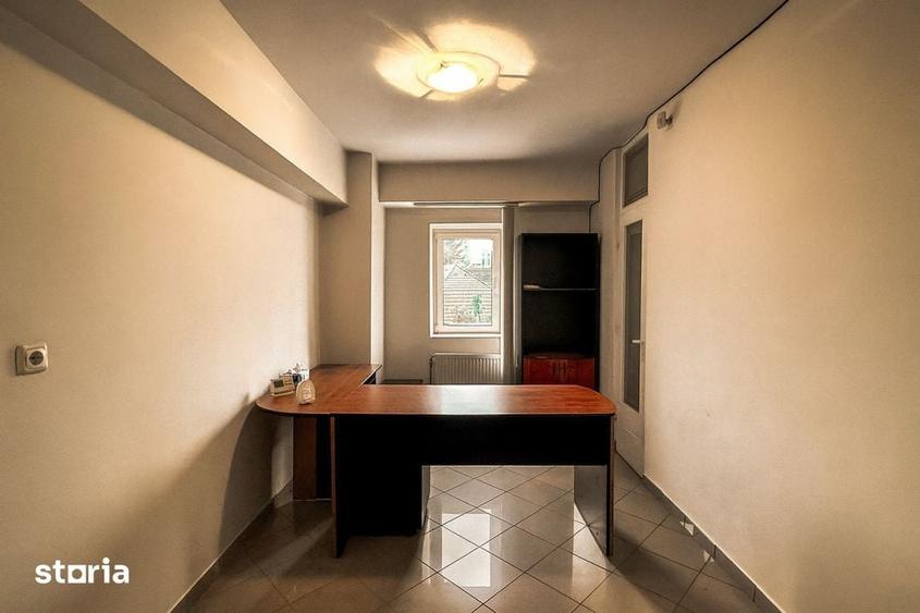 Apartament cu 6 camere în Centrul Civic