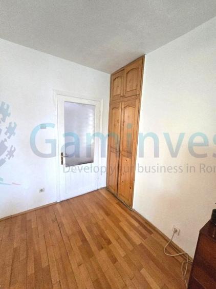 Garsonieră decomandată în Iosia